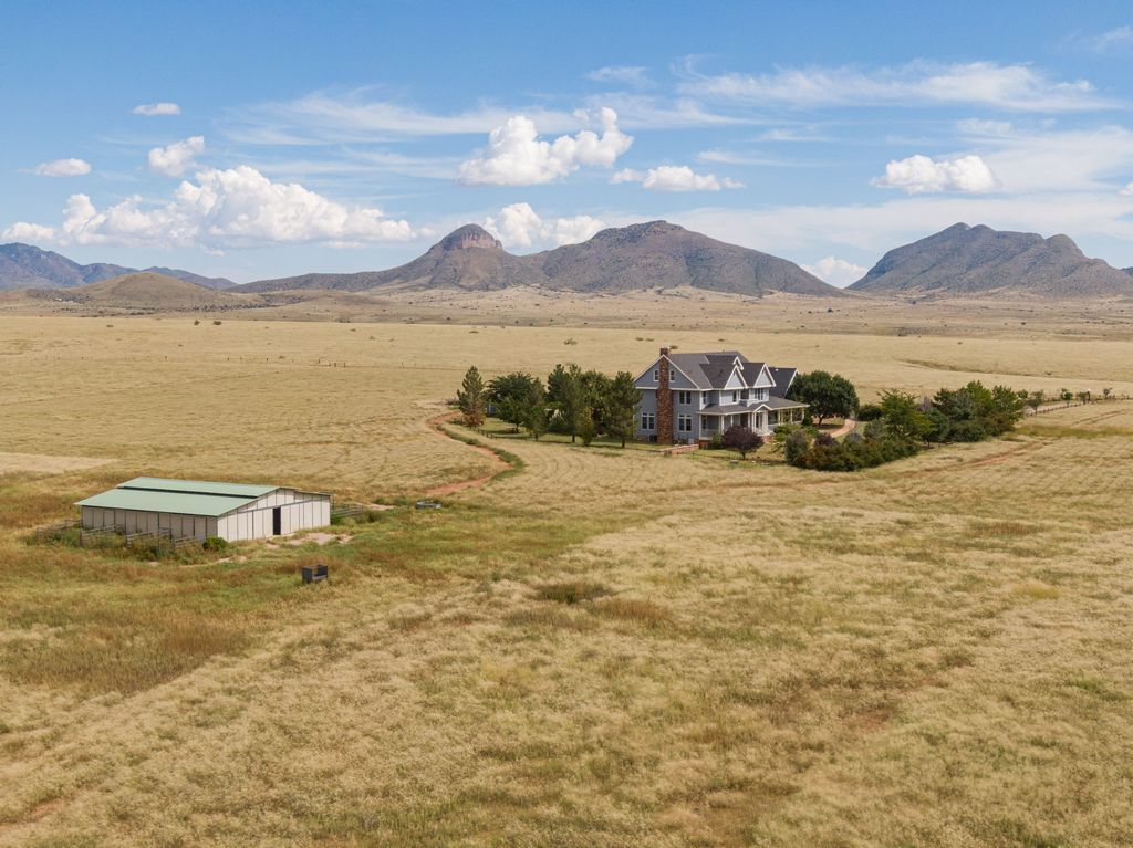 81 Rochelle Road - Santa Cruz County - Arizona - Headquarters West